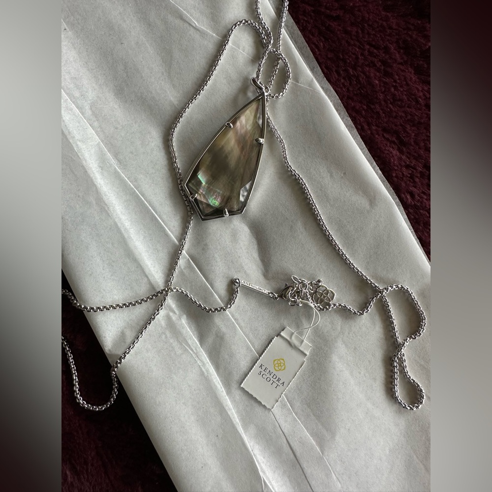 Kendra Scott Carole Necklace